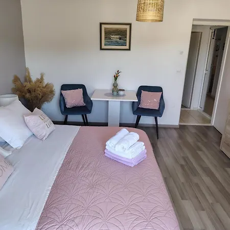 住宿加早餐酒店 Buzolic 1 Hvar 赫瓦尔