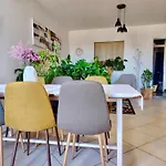 Buzolic 1 Hvar krevet i doručak